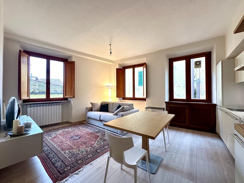 Quadrilocale in Vendita a Lucca, 399'000€, 100 m², arredato