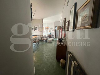 Appartamento in Vendita a Siracusa, 197'000&euro;, 231 m²