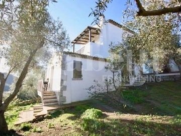 Casa Indipendente in Vendita a Loiri Porto San Paolo, 590'000€, 186 m²