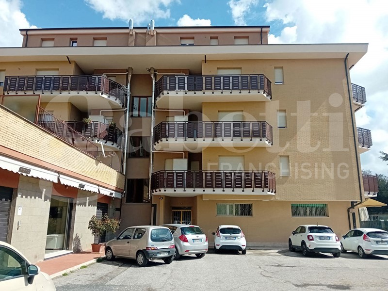 Appartamento in Vendita a Civita Castellana, 129'000€, 150 m²