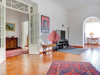 Quadrilocale in Vendita a Roma, 395'000€, 140 m², arredato