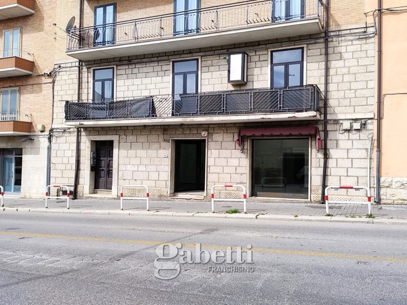 Negozio in Vendita a Campobasso, 99'000€, 120 m²
