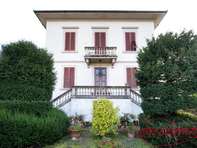 Villa in Vendita a Lucca, zona San Concordio Contrada, 860'000€, 460 m²