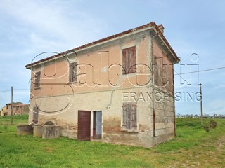 Casale in Vendita a Ferrara, 44'500€, 170 m²