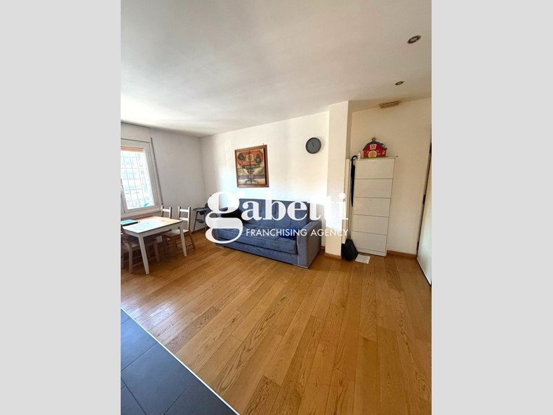 Trilocale in Vendita a Roma, 228'000€, 70 m²