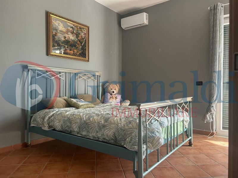 Casa Indipendente in Vendita a Giugliano in Campania, 395'000€, 300 m²
