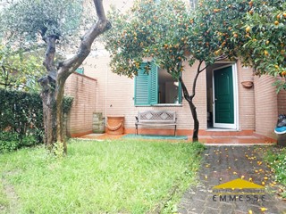 Casa Indipendente in Vendita a Massa, 320'000&euro;, 120 m²