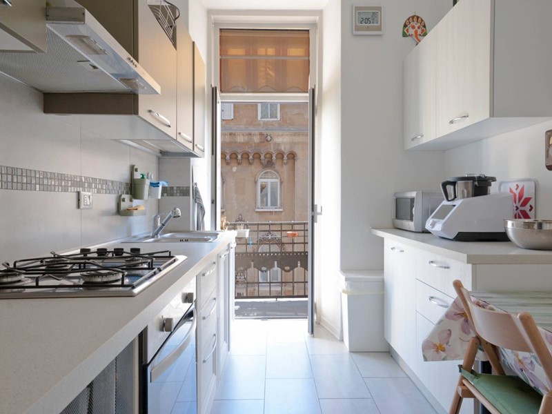Trilocale in Vendita a Trieste, zona San Giacomo, 182'000€, 81 m²