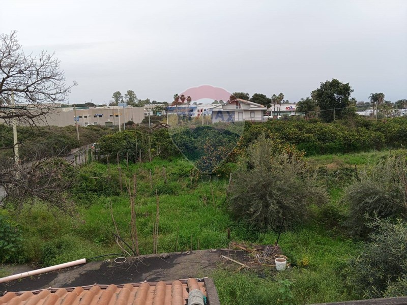 Terreno edificabile in Vendita a Giarre, zona San Leonardello, 150'000€, 2362 m²
