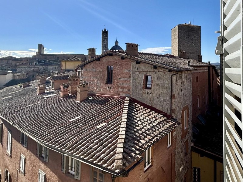Appartamento in Vendita a Siena, 890'000&euro;, 235 m²