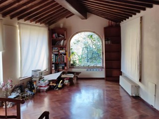 Casa Indipendente in Vendita a Calci, zona Castelmaggiore, 199'000€, 140 m²