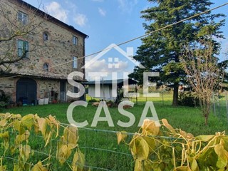 Casa Indipendente in Vendita a Porcari, zona Padule, 350'000€, 270 m², con Box
