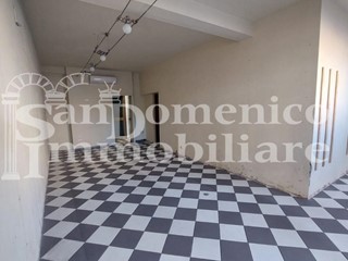 Immobile commerciale in Vendita a Cascina, zona San Frediano a Settimo, 65'000€, 55 m²