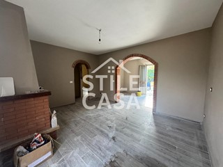 Casa Indipendente in Vendita a Fucecchio, zona Galleno, 180'000€, 90 m²