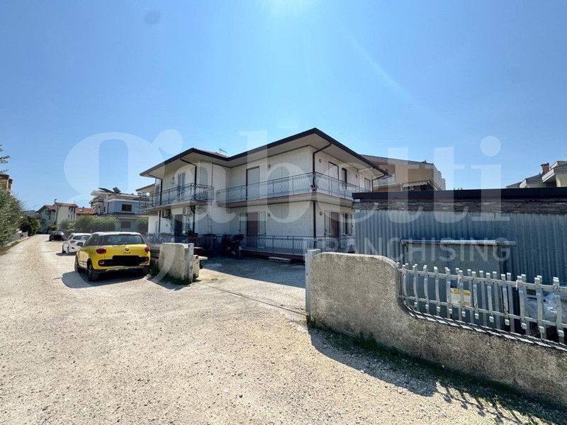 Trilocale in Vendita a Roseto degli Abruzzi, 140'000€, 66 m²