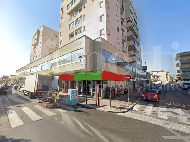 Ufficio in Vendita a Aprilia, 229'000€, 190 m²