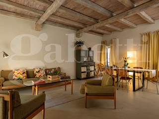 Casa Indipendente in Vendita a Sermoneta, 315'000€, 120 m²