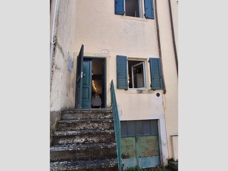 Quadrilocale in Vendita a Poppi, 120'000€, 105 m²