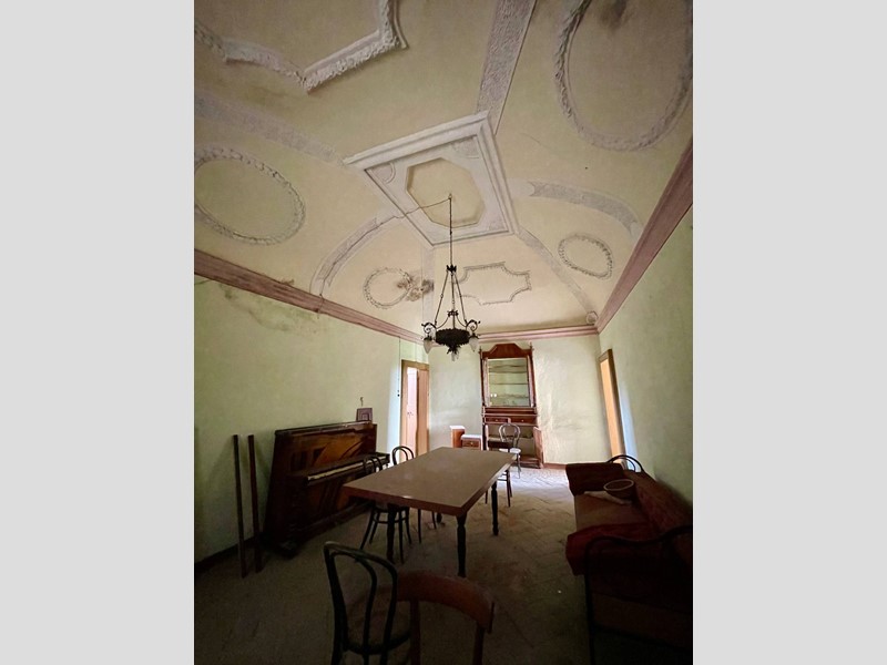 Casa Indipendente in Vendita a Altidona, 120'000€, 250 m²