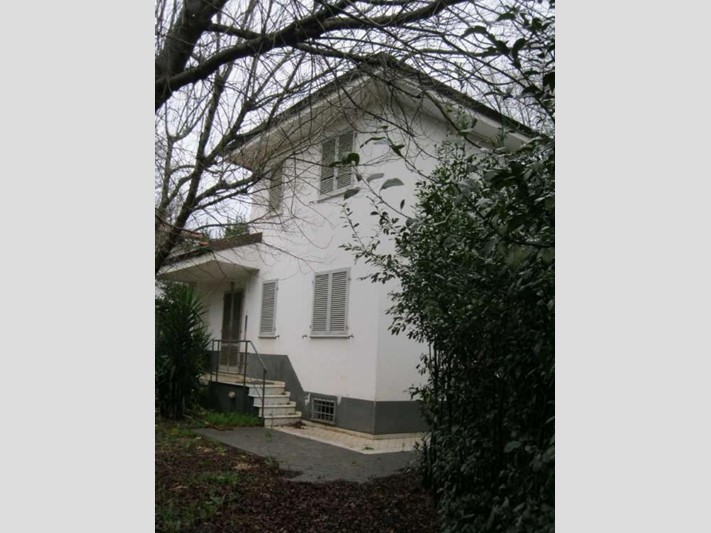 Villa in Vendita a Massarosa, zona Massaciuccoli, 160'200€, 207 m²
