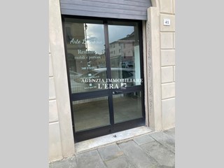 Negozio in Vendita a Pontedera, 60'000€, 48 m²