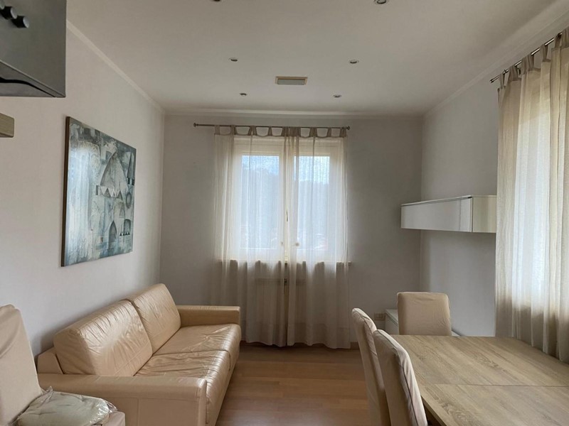 Trilocale in Vendita a Massarosa, zona Bozzano, 175'000€, 65 m²