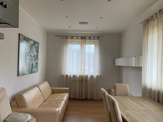 Trilocale in Vendita a Massarosa, zona Bozzano, 175'000€, 65 m²