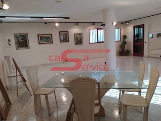 Laboratorio in Affitto a Pieve a Nievole, 1'200€, 180 m²