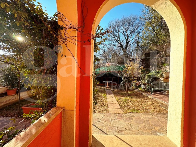 Villa in Vendita a Brescia, 445'000€, 292 m²