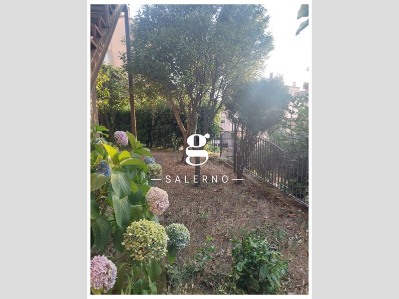 Appartamento in Vendita a Salerno, 339'000€, 172 m²