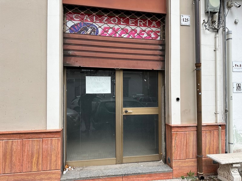 Negozio in Vendita a Barcellona Pozzo di Gotto, 49'000€, 50 m²