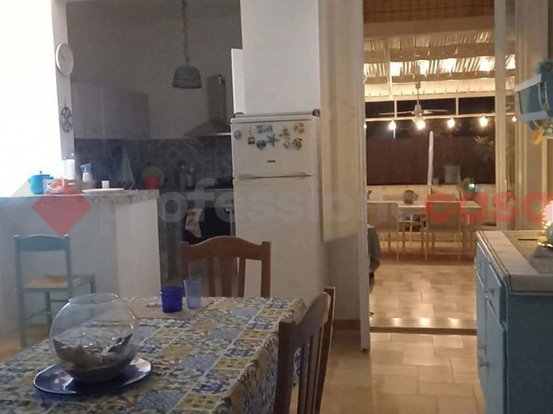 Villa in Vendita a Maruggio, 189'000€, 100 m²