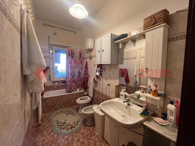 Quadrilocale in Vendita a Guidonia Montecelio, 140'000€, 120 m²
