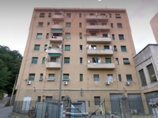 Quadrilocale in Vendita a Genova, zona Molassana , 52'000€, 75 m²