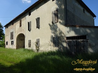 Casale in Vendita a Gattatico, 120'000€, 130 m²