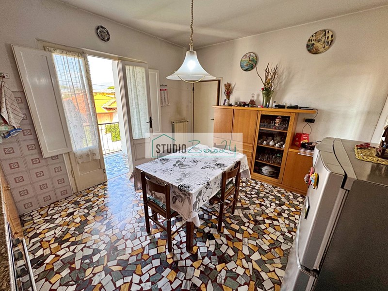 Quadrilocale in Vendita a Pietrasanta, zona Marina di Pietrasanta, 345'000€, 70 m²