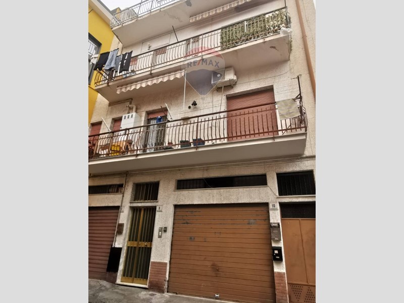 Appartamento in Vendita a Bronte, 79'000€, 173 m²