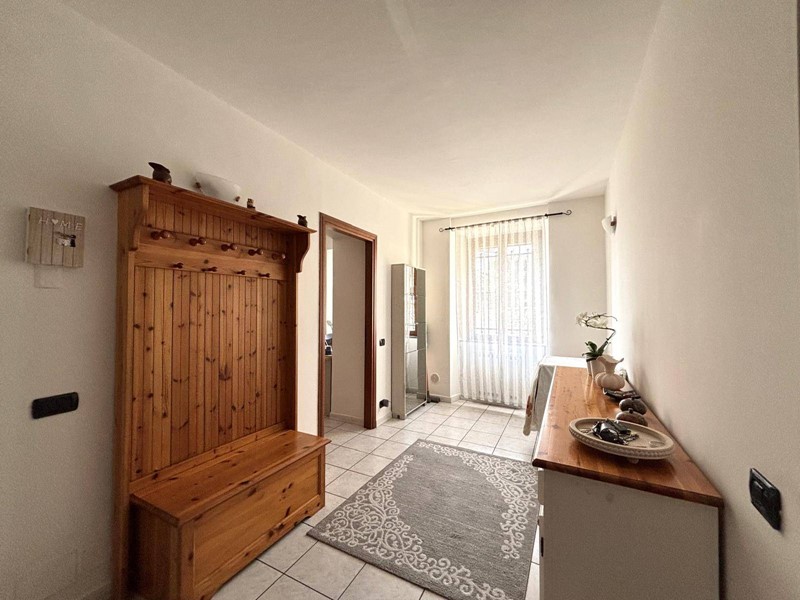 Trilocale in Vendita a Malnate, 115'000€, 115 m²