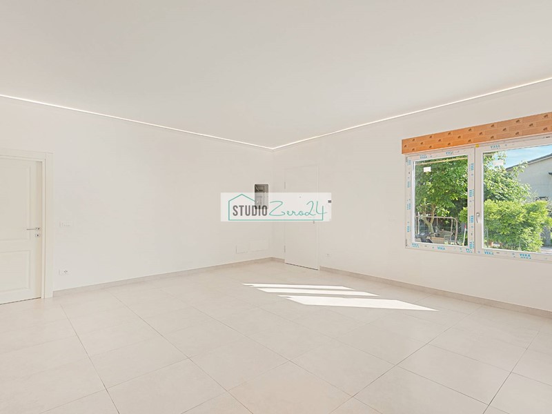 Trilocale in Vendita a Montignoso, 240'000€, 80 m²