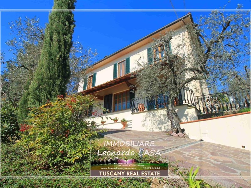 Villa in Vendita a Vinci, 750'000€, 250 m²