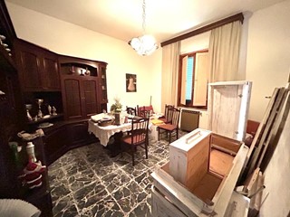 Casa Indipendente in Vendita a Empoli, zona Avane, 280'000€, 140 m², con Box