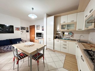 Trilocale in Vendita a Rosignano Marittimo, zona Vada, 198'000€, 60 m², arredato, con Box