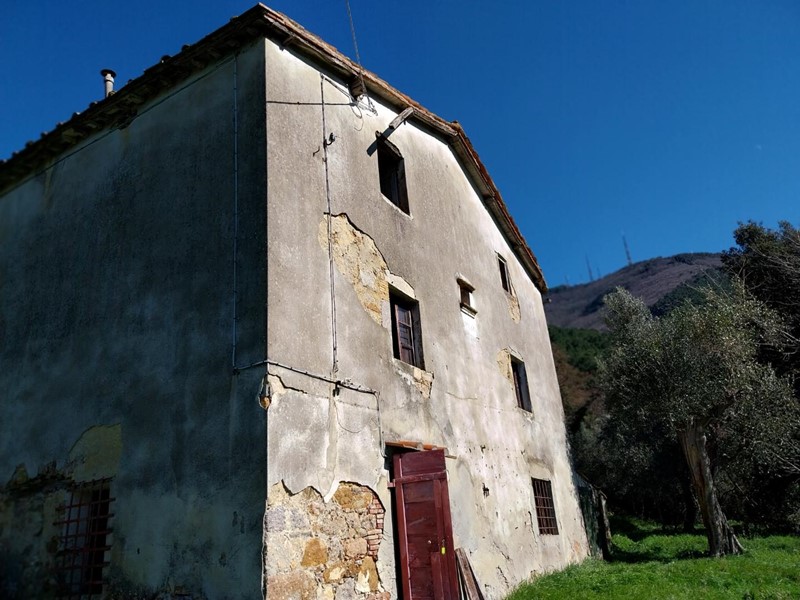 Casa Indipendente in Vendita a Calci, 247'000€, 220 m²