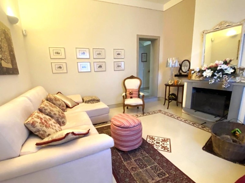 Villa in Vendita a Pisa, zona La Vettola, 400'000€, 150 m²