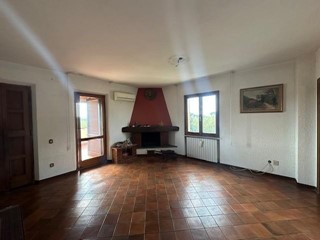 Casa Indipendente in Vendita a Pisa, zona Riglione Oratoio, 220'000€, 150 m², con Box