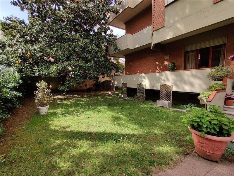 Appartamento in Vendita a Massa, 380'000€, 160 m²