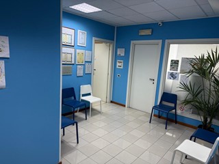 Ufficio in Vendita a Capannori, zona Guamo, 195'000€, 120 m²