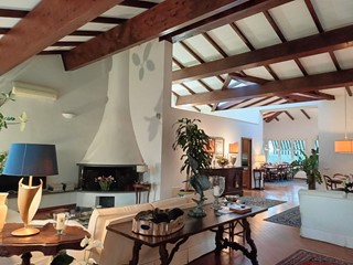Villa in Vendita a Pisa, 1'790'000€, 330 m²