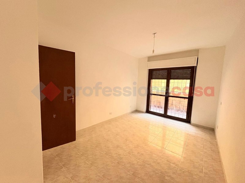 Trilocale in Vendita a Guidonia Montecelio, 69'000€, 60 m²