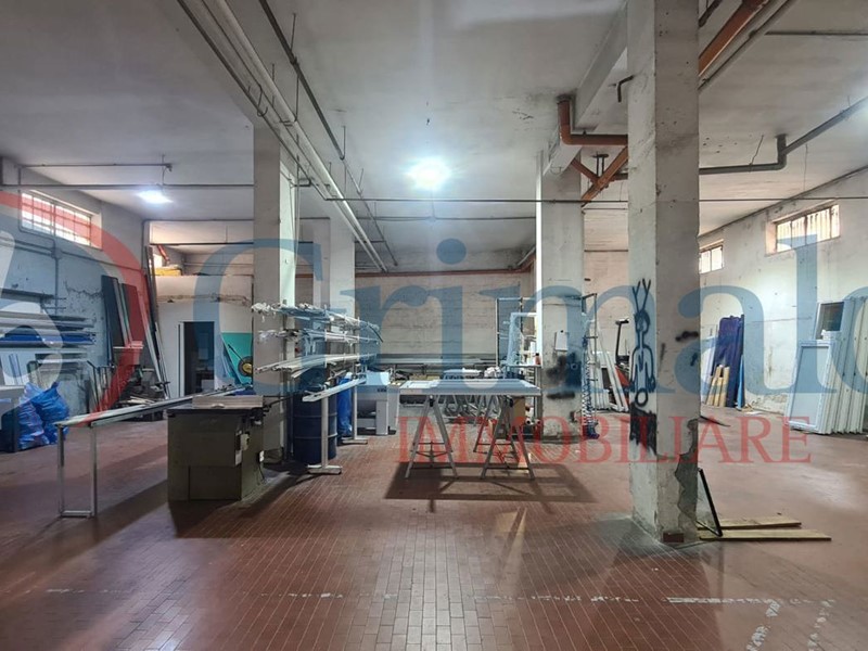 Laboratorio in Vendita a Quarto, 250'000€, 700 m²